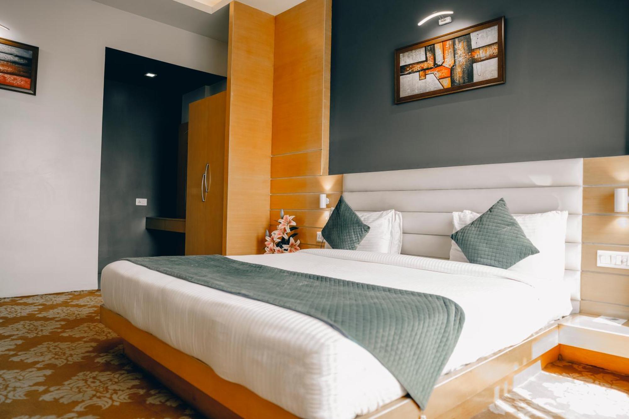 Imperial Heights Hotel Deoghar Kültér fotó
